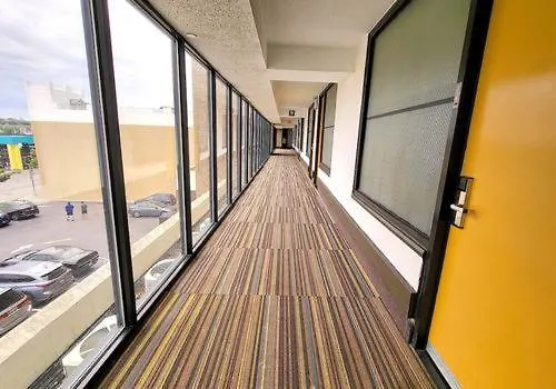 Hotel Barclay Towers King Suites Virginia Beach